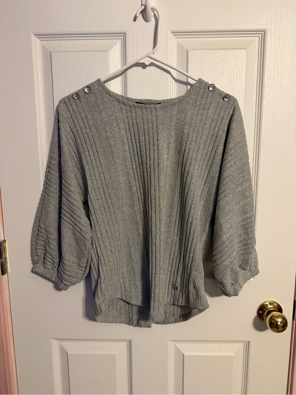 Adrienne Vittadini Light Gray Ribbed Knit Top with Shoulder Buttons